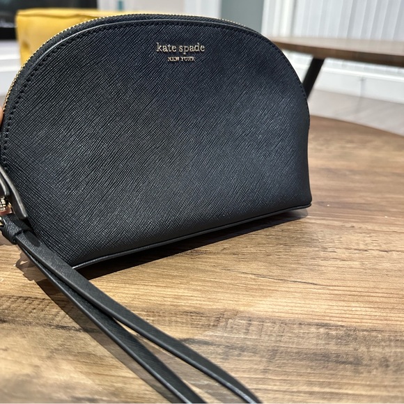 KATE SPADE POUCH BAG - Picture 2 of 5